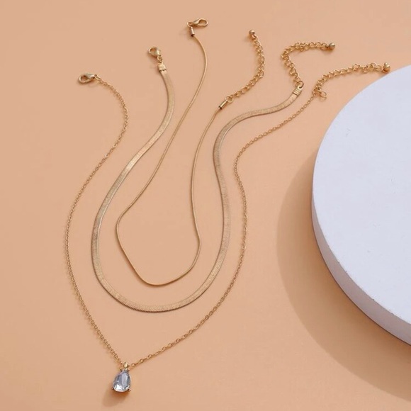 👑NEW WOMEN’S GOLD WATER DROP LAYERED NECKLACE! - Picture 4 of 8